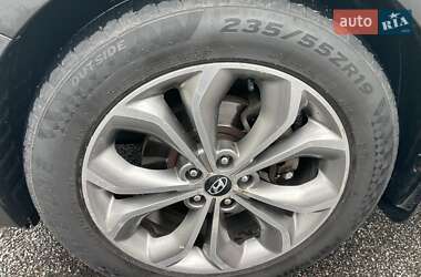Внедорожник / Кроссовер Hyundai Santa FE 2013 в 