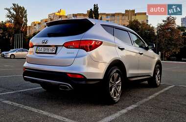 Позашляховик / Кросовер Hyundai Santa FE 2015 в 