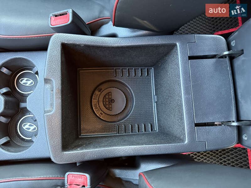 Внедорожник / Кроссовер Hyundai Santa FE 2007 в Красилове