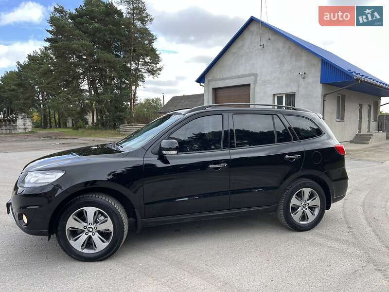 Внедорожник / Кроссовер Hyundai Santa FE 2012 в Радивилове