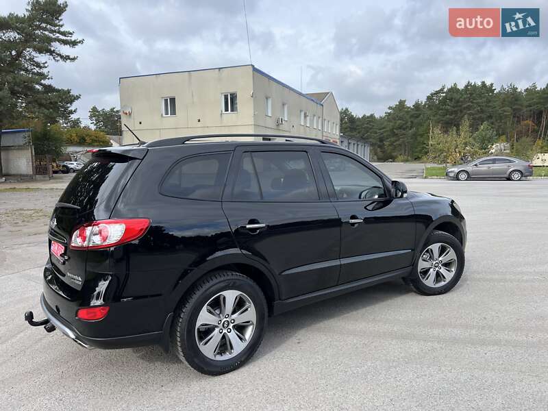 Внедорожник / Кроссовер Hyundai Santa FE 2012 в Радивилове