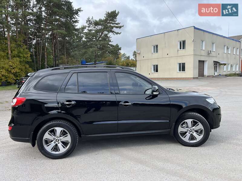 Внедорожник / Кроссовер Hyundai Santa FE 2012 в Радивилове
