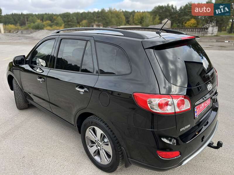 Внедорожник / Кроссовер Hyundai Santa FE 2012 в Радивилове