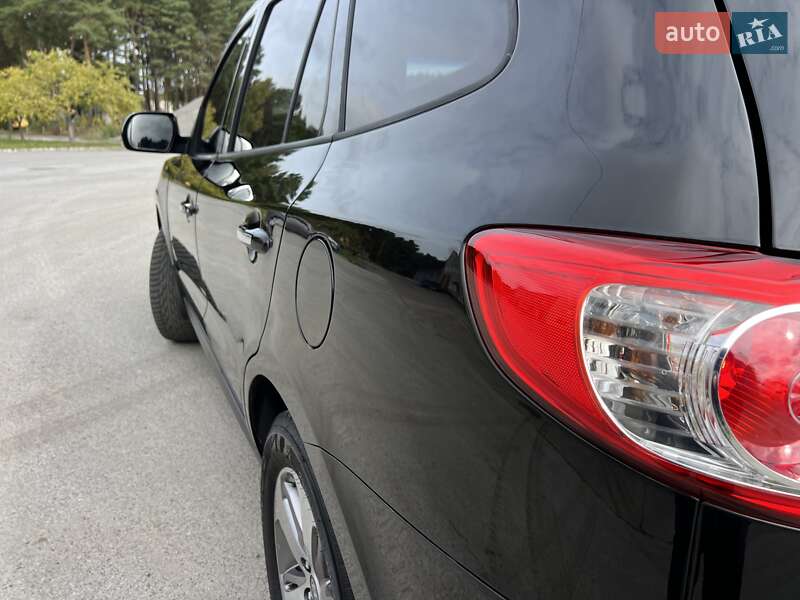 Внедорожник / Кроссовер Hyundai Santa FE 2012 в Радивилове