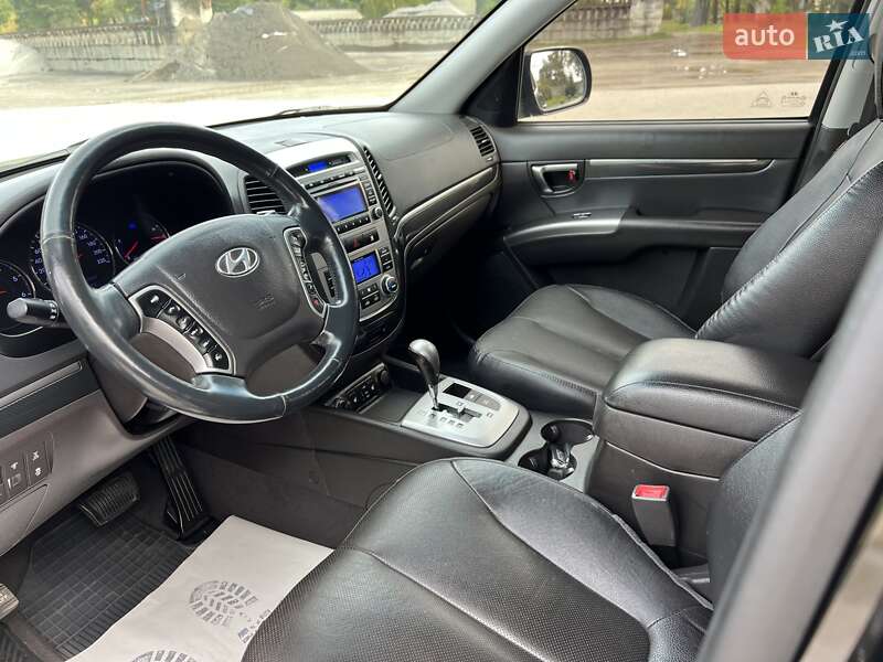 Внедорожник / Кроссовер Hyundai Santa FE 2012 в Радивилове