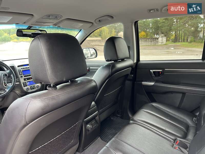 Внедорожник / Кроссовер Hyundai Santa FE 2012 в Радивилове