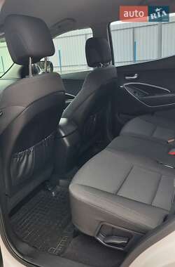 Внедорожник / Кроссовер Hyundai Santa FE 2014 в 