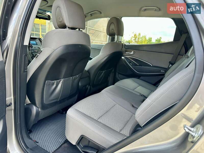 Внедорожник / Кроссовер Hyundai Santa FE 2018 в Каменец-Подольском