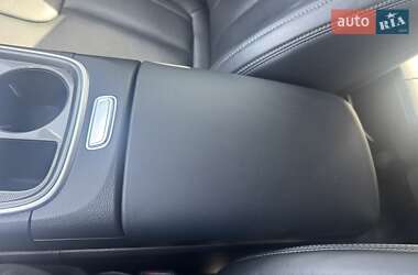 Внедорожник / Кроссовер Hyundai Santa FE 2021 в 