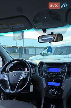 Позашляховик / Кросовер Hyundai Santa FE 2012 в 