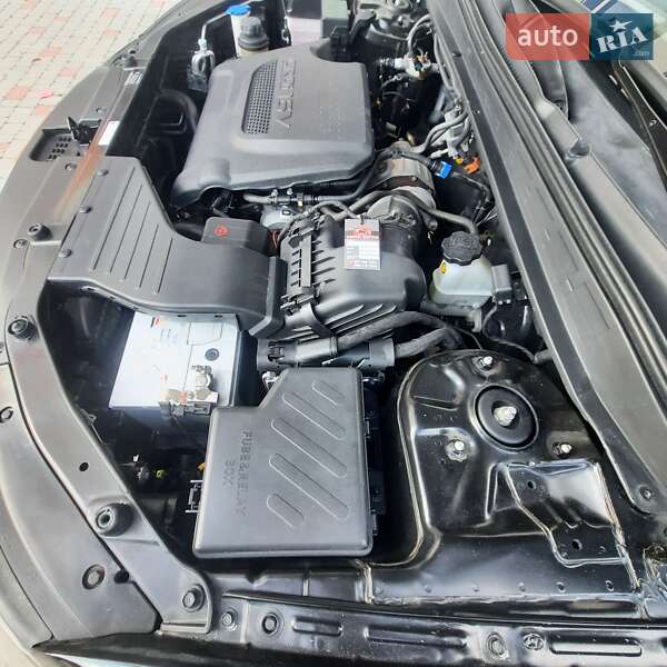 Позашляховик / Кросовер Hyundai Santa FE 2010 в Івано-Франківську