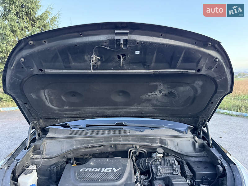 Внедорожник / Кроссовер Hyundai Santa FE 2015 в Радивилове