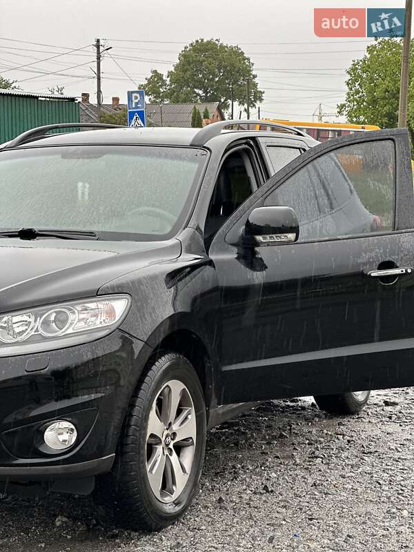 Внедорожник / Кроссовер Hyundai Santa FE 2011 в 