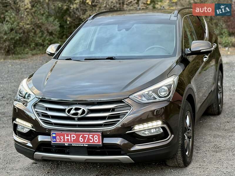Внедорожник / Кроссовер Hyundai Santa FE 2016 в Гнивани