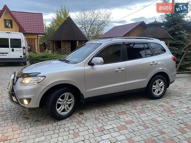 Позашляховик / Кросовер Hyundai Santa FE 2011 в Бориславі