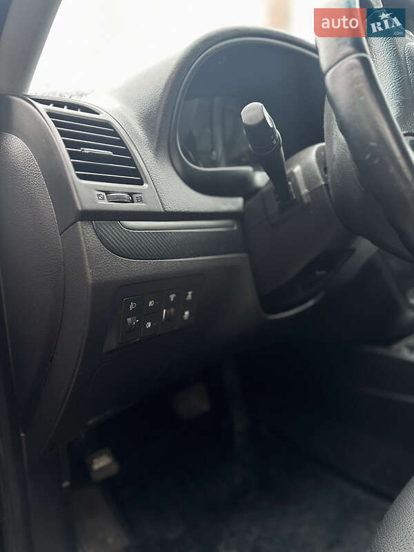 Позашляховик / Кросовер Hyundai Santa FE 2011 в Коломиї