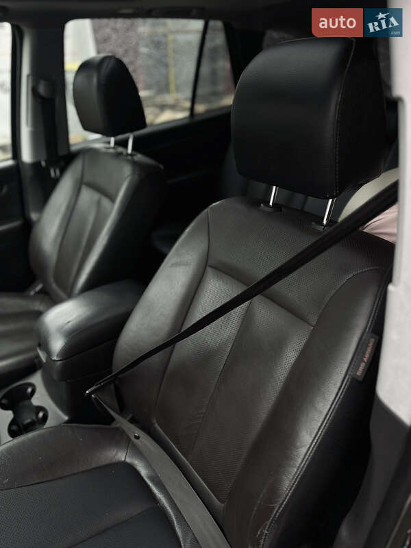 Позашляховик / Кросовер Hyundai Santa FE 2011 в Коломиї