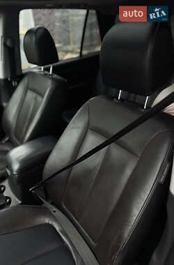 Позашляховик / Кросовер Hyundai Santa FE 2011 в 