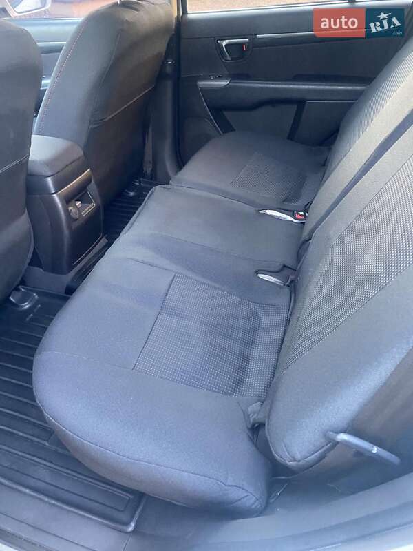 Внедорожник / Кроссовер Hyundai Santa FE 2011 в Ровно