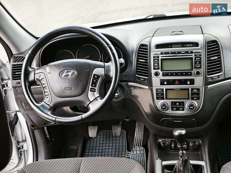 Внедорожник / Кроссовер Hyundai Santa FE 2010 в Ковеле