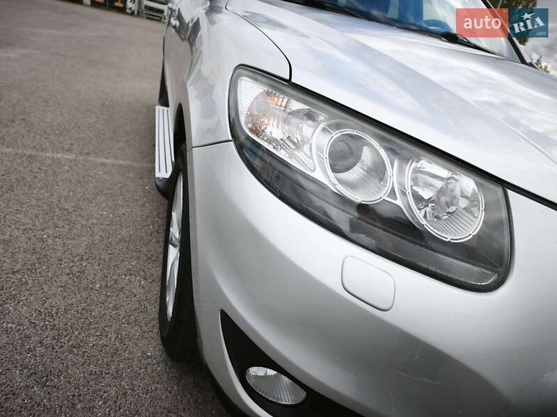 Внедорожник / Кроссовер Hyundai Santa FE 2010 в Ковеле