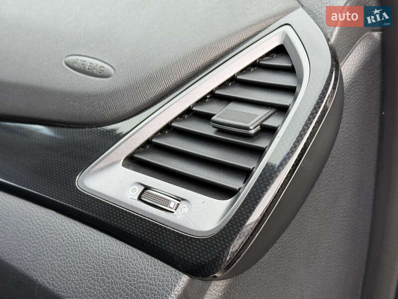 Внедорожник / Кроссовер Hyundai Santa FE 2014 в Ровно