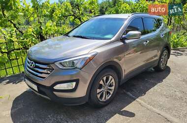 Внедорожник / Кроссовер Hyundai Santa FE 2015 в 
