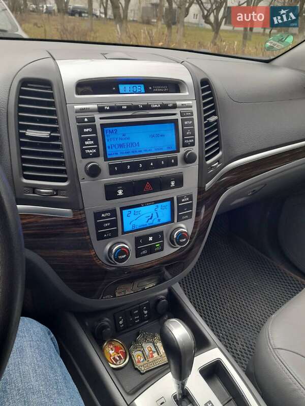 Позашляховик / Кросовер Hyundai Santa FE 2010 в Києві фото 5 Позашляховик / Кросовер Hyundai Santa FE 2010 в Києві