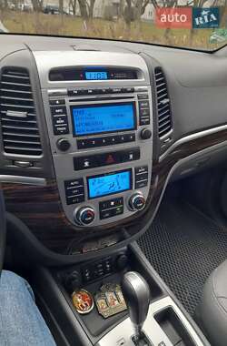 Внедорожник / Кроссовер Hyundai Santa FE 2010 в 