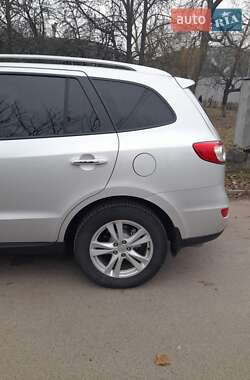 Внедорожник / Кроссовер Hyundai Santa FE 2010 в 