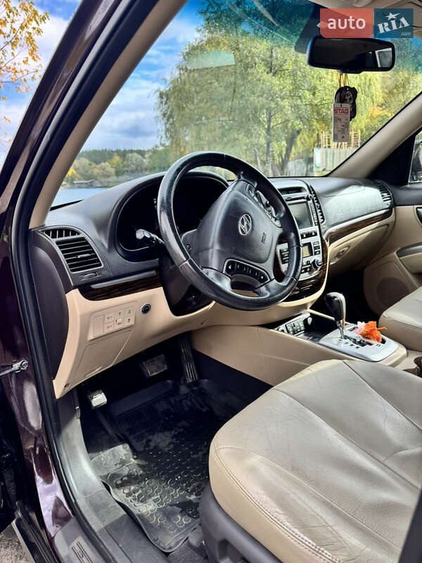 Внедорожник / Кроссовер Hyundai Santa FE 2011 в Киеве