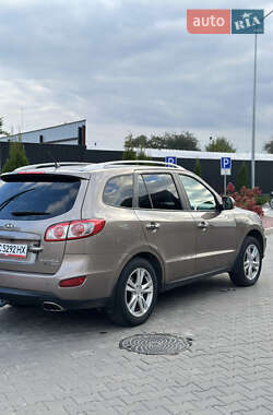 Внедорожник / Кроссовер Hyundai Santa FE 2011 в 