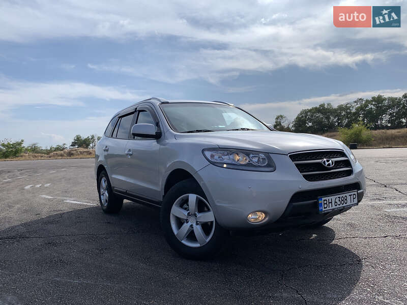 Внедорожник / Кроссовер Hyundai Santa FE 2008 в 