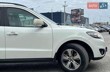 Внедорожник / Кроссовер Hyundai Santa FE 2012 в 