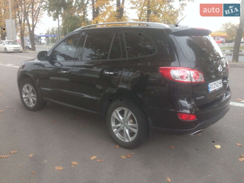 Позашляховик / Кросовер Hyundai Santa FE 2011 в Харкові