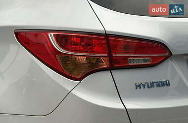 Внедорожник / Кроссовер Hyundai Santa FE 2014 в 