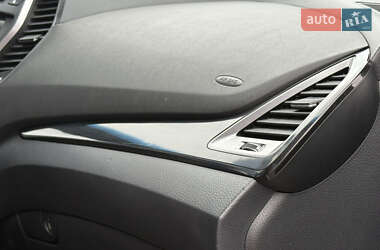 Внедорожник / Кроссовер Hyundai Santa FE 2014 в 