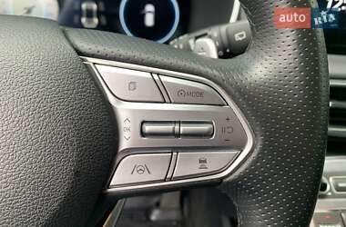 Внедорожник / Кроссовер Hyundai Santa FE 2021 в 