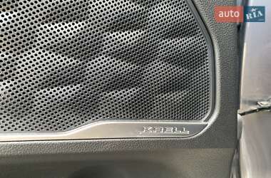 Внедорожник / Кроссовер Hyundai Santa FE 2021 в 