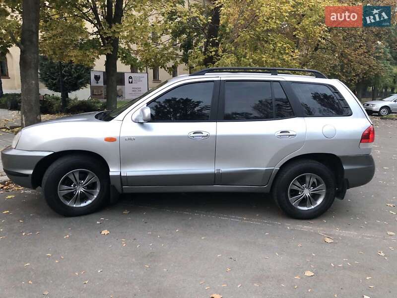 Внедорожник / Кроссовер Hyundai Santa FE 2005 в Николаеве