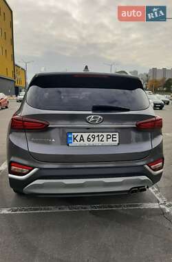 Внедорожник / Кроссовер Hyundai Santa FE 2019 в 