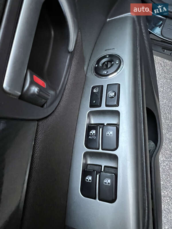 Позашляховик / Кросовер Hyundai Santa FE 2011 в Шаргороді