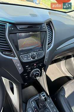 Внедорожник / Кроссовер Hyundai Santa FE 2012 в 