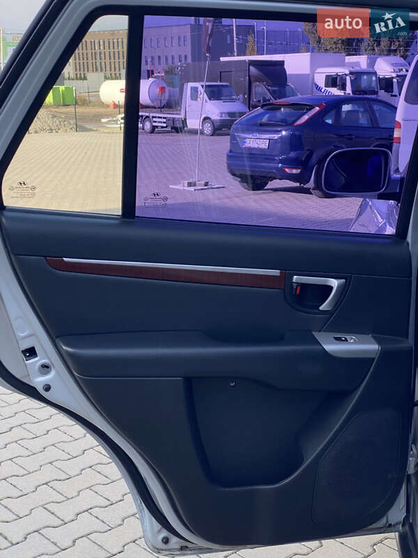 Внедорожник / Кроссовер Hyundai Santa FE 2008 в Киеве