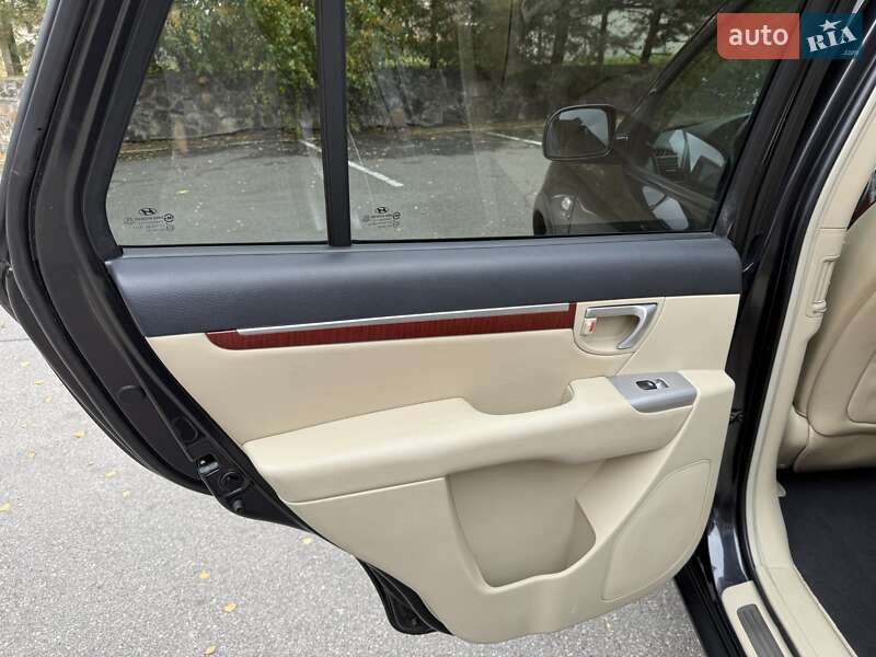 Внедорожник / Кроссовер Hyundai Santa FE 2008 в Виннице
