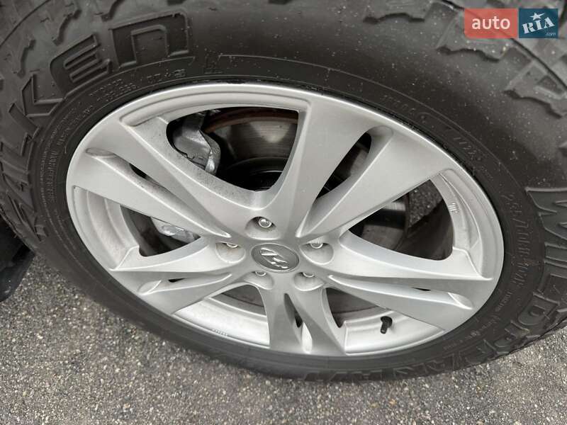 Внедорожник / Кроссовер Hyundai Santa FE 2012 в Виннице