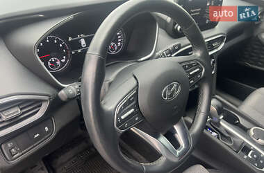 Внедорожник / Кроссовер Hyundai Santa FE 2020 в 