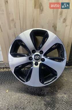 Внедорожник / Кроссовер Hyundai Santa FE 2011 в 