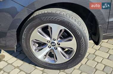Внедорожник / Кроссовер Hyundai Santa FE 2012 в 