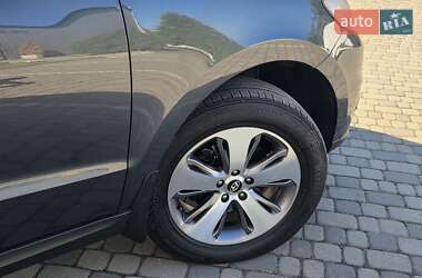 Внедорожник / Кроссовер Hyundai Santa FE 2012 в 